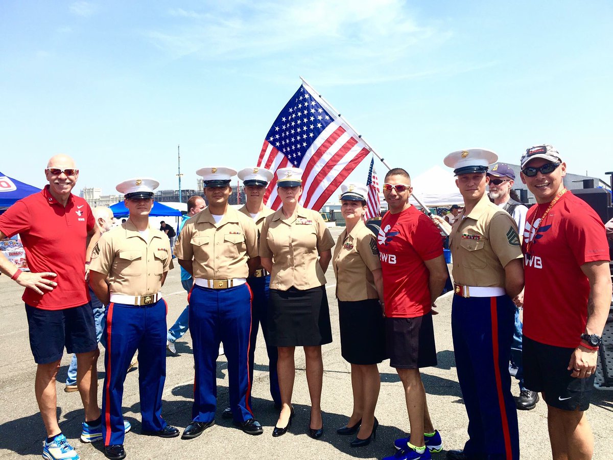 Team RWB NJ and NY Eagles greeting service members <a href="/FleetWeekNYC/">Fleet Week New York</a> <a href="/Marine4Life19/">MGunz John Escalante</a> <a href="/TRWBNYC/">Team RWB NYC</a>