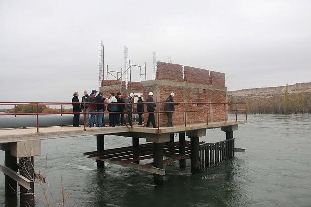 rionegroobras's tweet photo. #Alllen: @Weretilneck y Valeri recorrieron la obra de planta potabilizadora https://t.co/4j0iQBlbq7 https://t.co/Jy9uCHW4P2