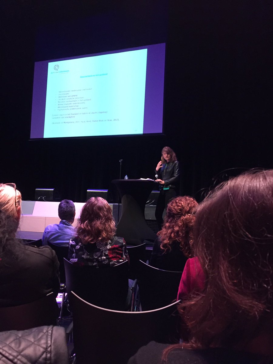 HetVisier's tweet image. Toplezing @Kinderombudsvrw Magrite Kalverboer op #WelzijnindeRegio Meer samenwerking in belang vh kind mogelijk!