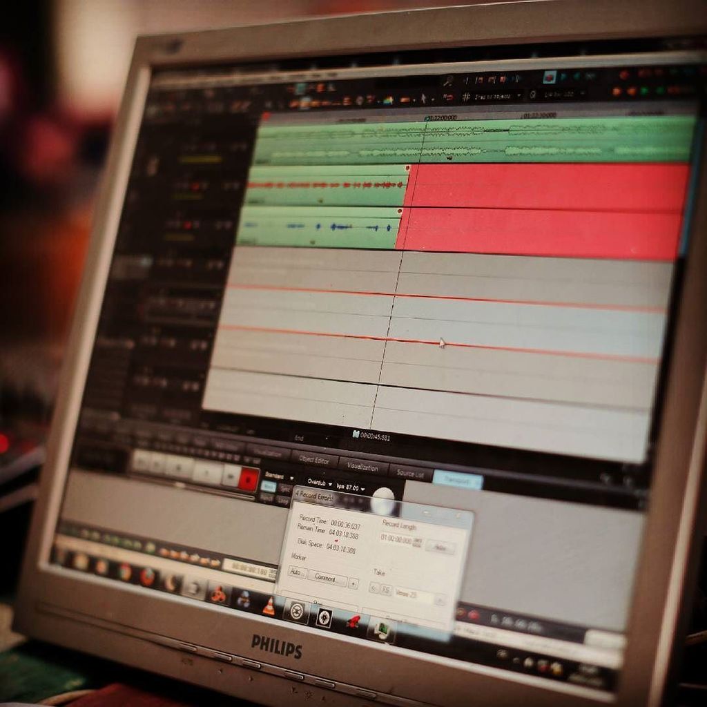 Mankool_Tunis's tweet photo. #elbanda #DEBOEVERYWHERE #Debo #recording #sequoia #liveauthentic #multipistes by debotunis https://t.co/fhhZEWkzjI