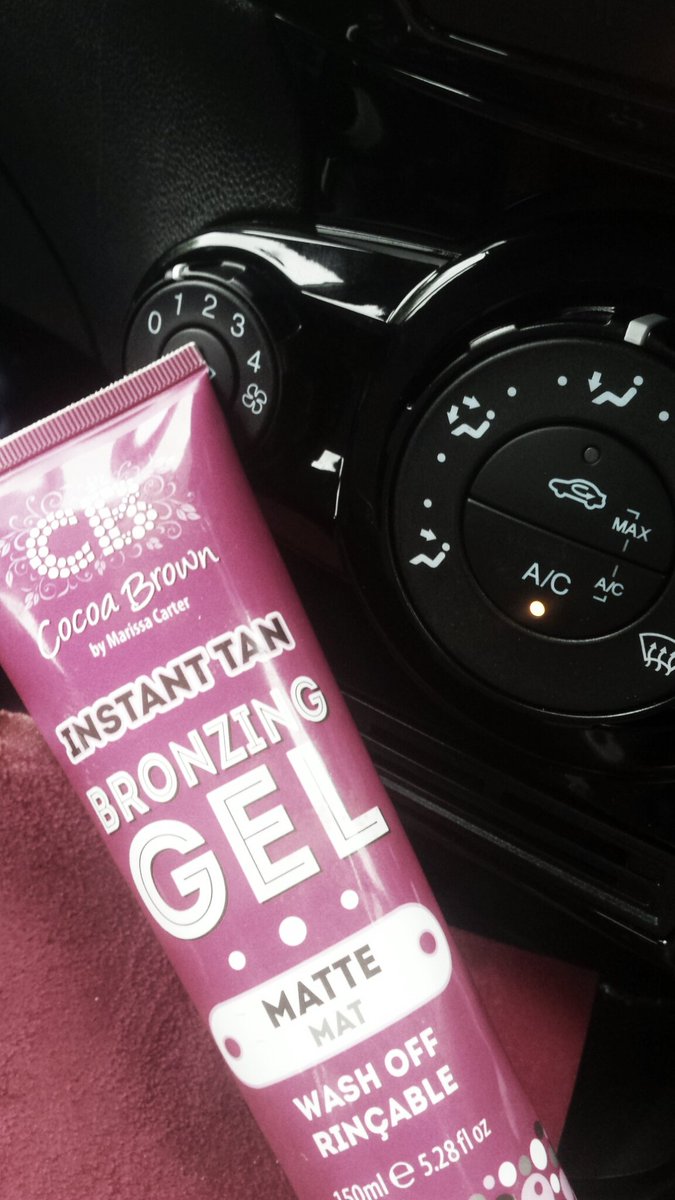 LynnespireMe's tweet image. When other tans let you down. @CocoaBrownTan in the glove box! @CarterMarissa #fixjob #irishbloggers #mummyblogger