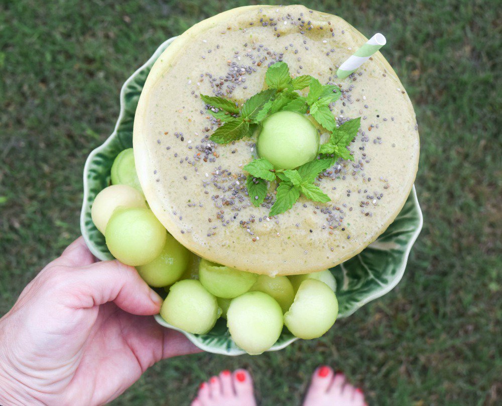 TheFitFork's tweet photo. Hello Honeydew Natural Energy Smoothie @Natural_Citizen #eaclean #spon Get #recipe https://t.co/aV9cp38aqY https://t.co/LMPMJpJiwY