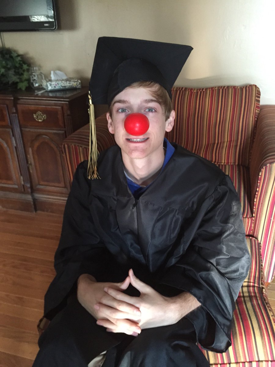 emilytownsend's tweet photo. My graduate today supporting kids hunger! #RedNoseDay https://t.co/lZS4jFu0V3