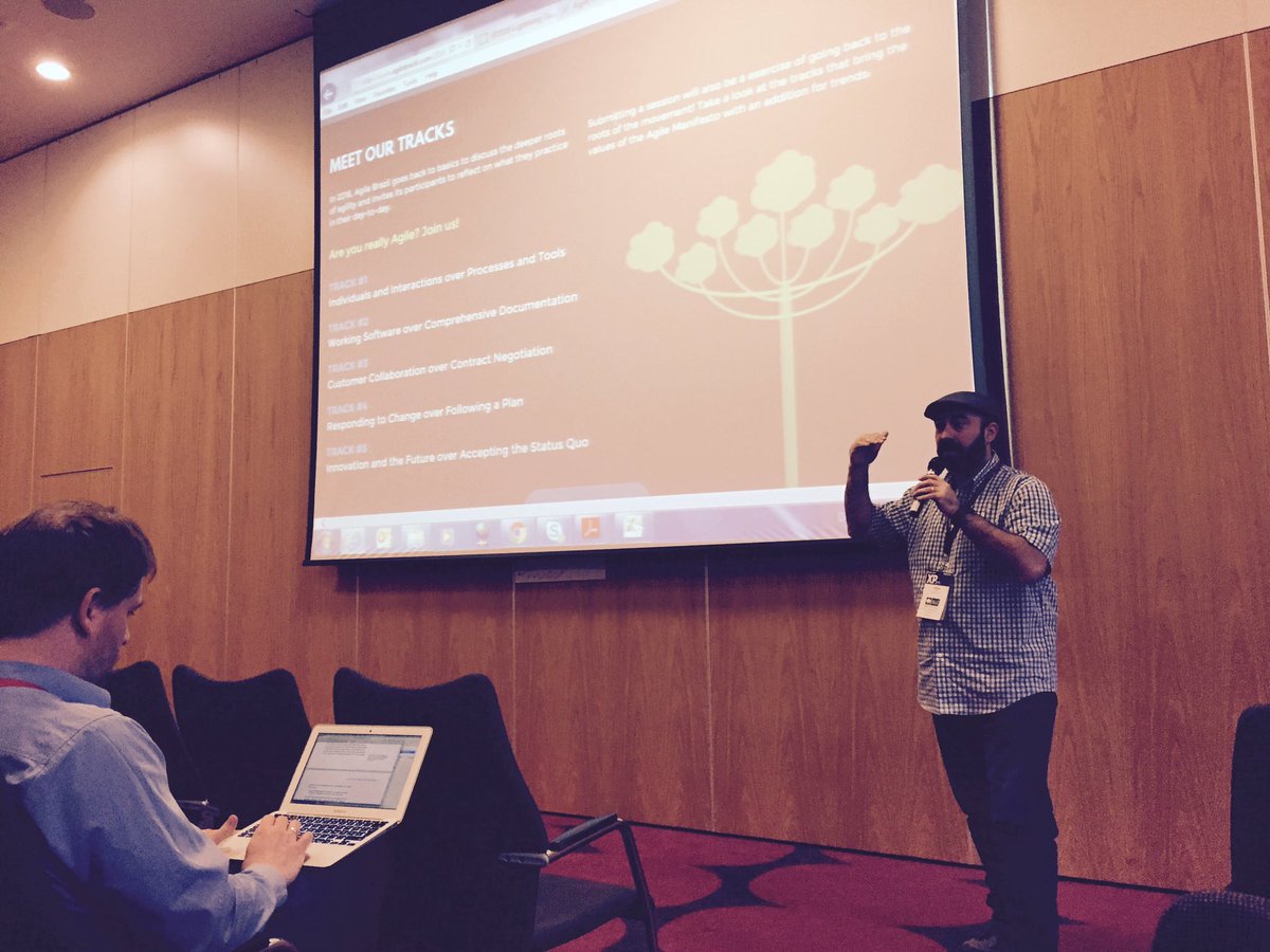 andoagile's tweet photo. agilebrazil: RT paulocaroli: JulianoRibeiro inviting #xp2016 people to join the https://t.co/xuAW2FvBl3 conference https://t.co/c86ez593p9
