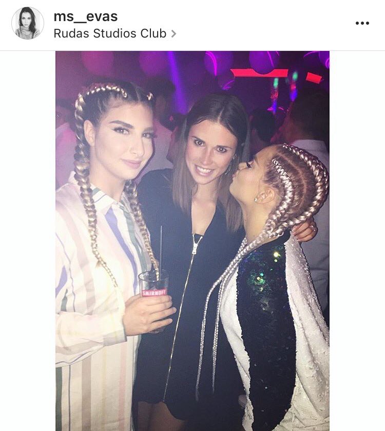 ShirinDavid's tweet photo. So liebe &amp; nette Mädels gestern in Düsseldorf getroffen 🤓🔥
Ich bin begeistert. https://t.co/JkLfWL7zeo