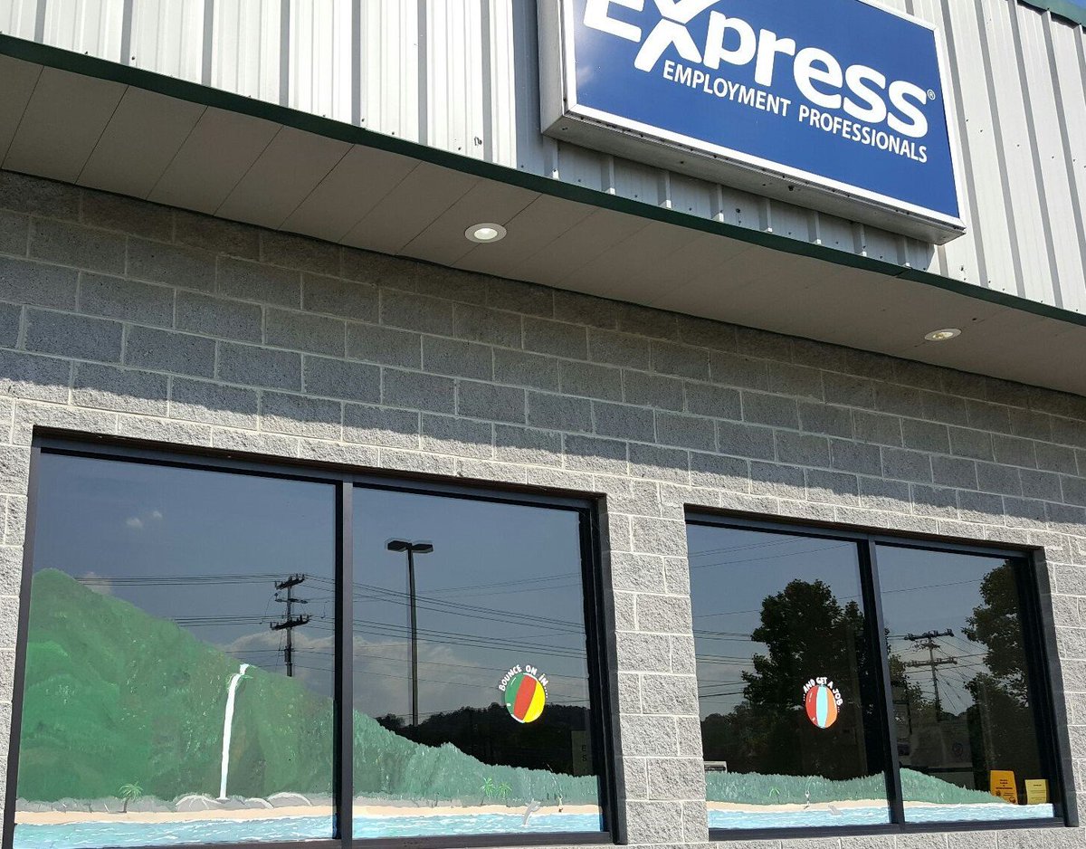 ClintonExpress's tweet image. Bounce by to check out our AMAZING window art! One of our very talented associates painted it for us. Thanks Roger!!