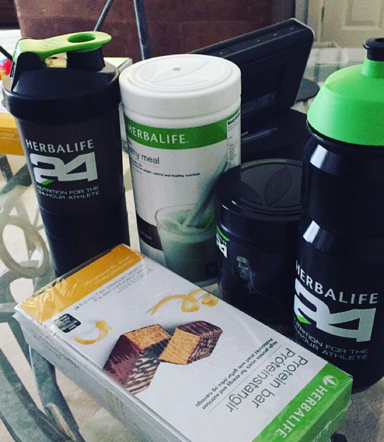 ProHealthFleets's tweet image. Practice what I preach.... My cupboards are always stocked. #Formula1 #CR7 #Herbalife24 #ProteinBars