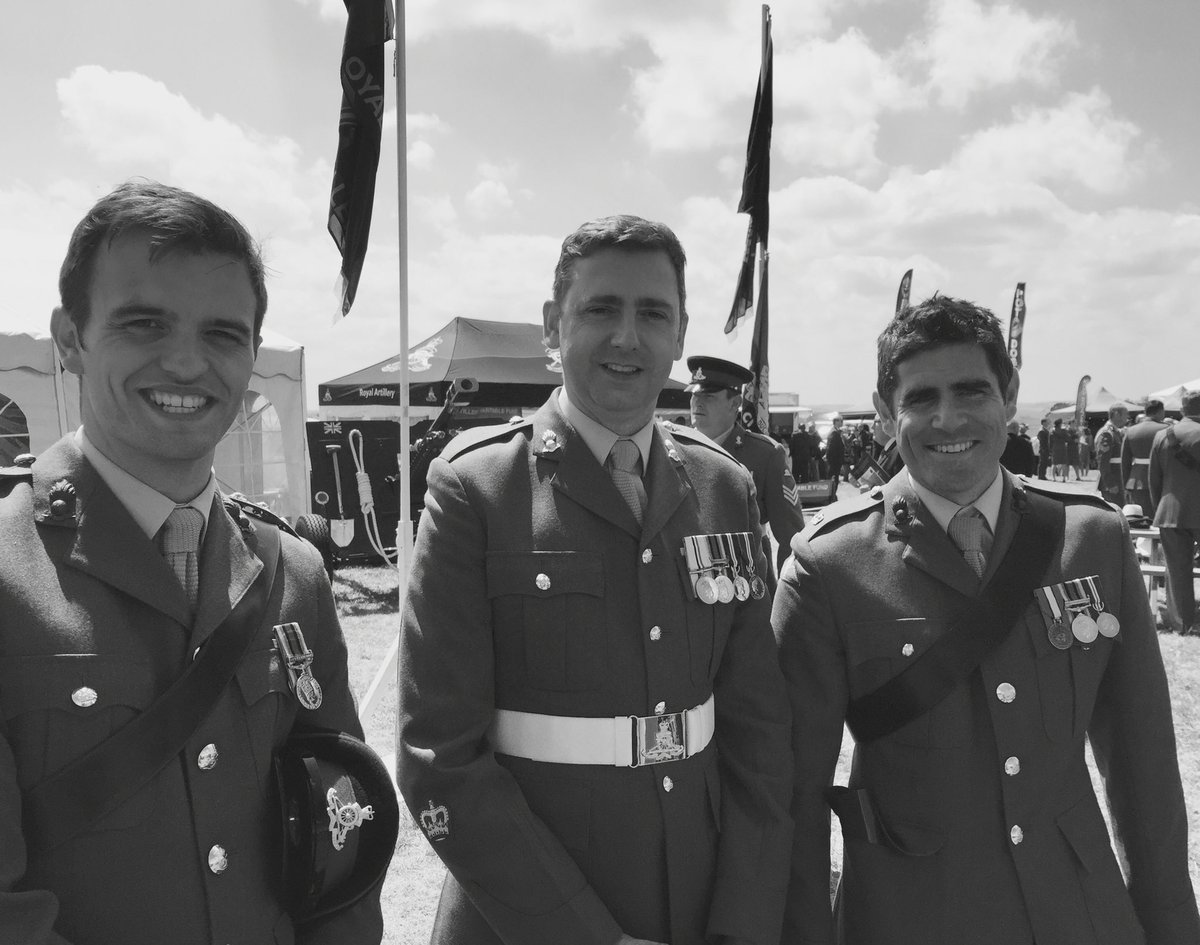 176 (Abu Klea) Battery RA enjoying the sunshine. #RA300 #U300 #onceagunneralwaysagunner @Ubique300