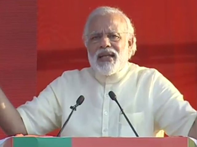EconomicTimes's tweet photo. PM @narendramodi asks: Have you ever heard about any corruption charges on Modi government? #ModiSarkarAt2 https://t.co/xq27lnAC69