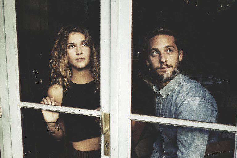 AymericAulen's tweet photo. [COUP DE COEUR] : Le duo @music_dune s'impose avec un premier EP ! 🎵 https://t.co/cQadpKqhI2 https://t.co/CsurQU9Xyq