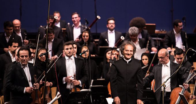 Iran's tweet photo. #Photos: #TehranSymphonyOrchestra performs in #VahdatHall
https://t.co/txCi2JblxO
#Iran #Arts #Music https://t.co/QSlrzxtn3k