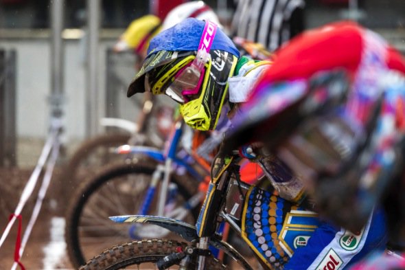 FIM_live's tweet image. See who will take part to @FIM_live U21 Speedway Finals in 2016...
fim-live.com/en/article/spe…
cc @SpeedwayGP