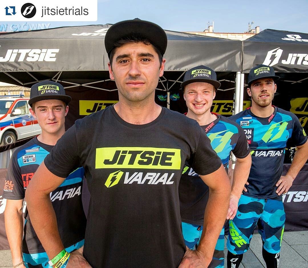 danicomastrial's tweet image. LIVE now on Jitsie Facebook page (link in profile)🎥 Final look back at the @uci_cycling World cup in Krakow 🇵🇱