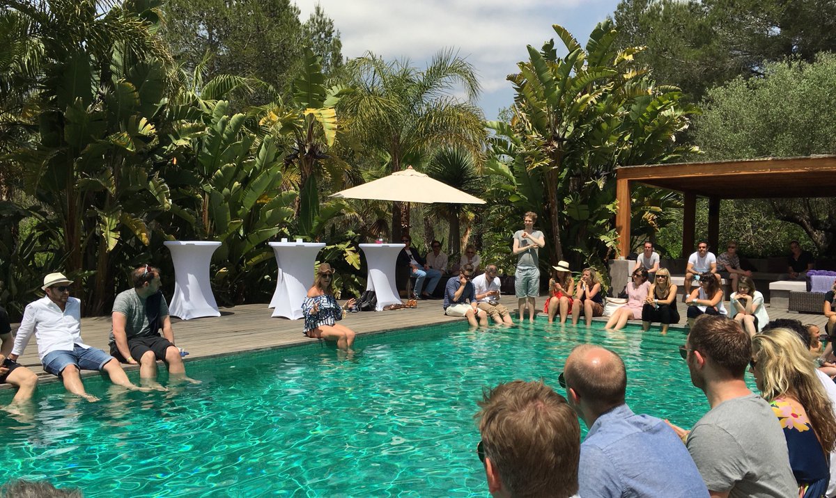 FuturoIbiza's tweet photo. The 'un-conference' in full flow with @nicoleyershon by the pool #inspirational #poolvibes #futuroibiza #bleepme https://t.co/Gq3ZANh3Gk