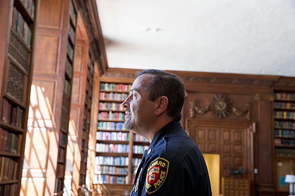 HarvardExt's tweet photo. Dual investigator: @HarvardU_Police detective earns a master's degree today https://t.co/AZjlJVrLzG #HarvardExt16 https://t.co/qEE1mzGxLW