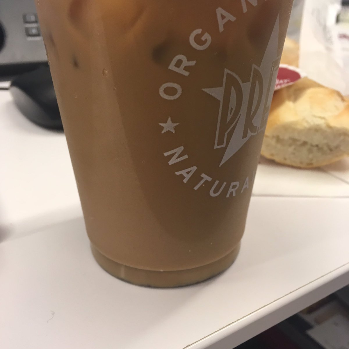 the_nce's tweet photo. Yo @Pret why are there grounds at the bottom of my iced coffee?? 👎🏽👎🏽👎🏽 https://t.co/ThEmLTGahc