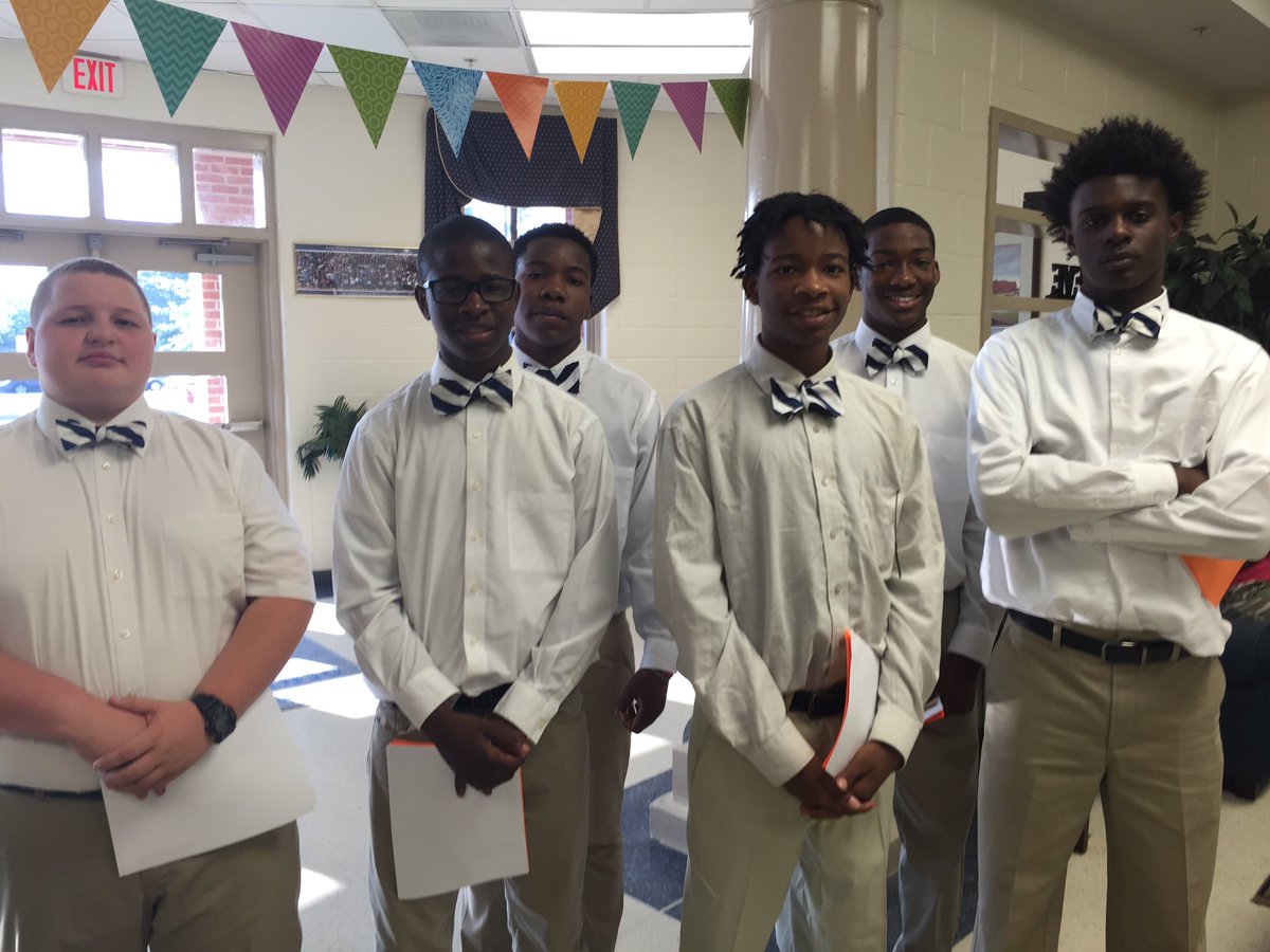 nancyjgregory's tweet photo. Great PBL Showcase Day at DMS#@RichlandTwo https://t.co/x2PPt5XxMM