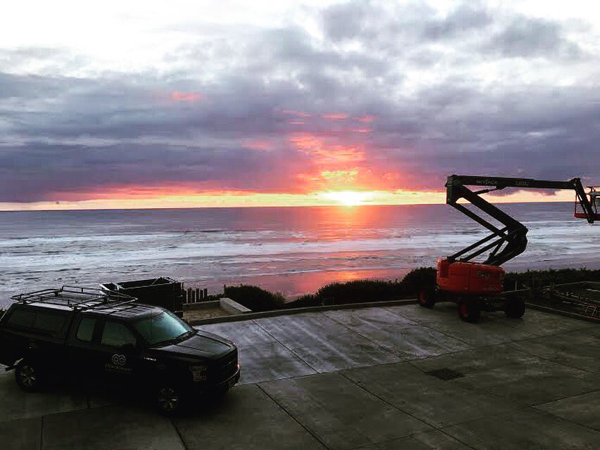 BarbourSpangle's tweet photo. West coast project site visit in Oregon! Can we talk about this view? 😍 #bsdproject #barbourspangletravels https://t.co/iCVwuL0Wmv