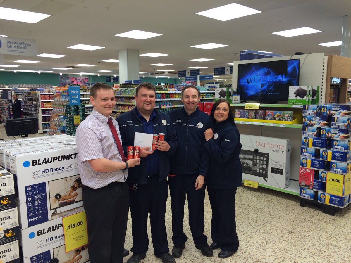 Happy birthday Mr Briggs <a href="/TescoClitheroe/">Tesco Clitheroe</a> @Bubblehead72 <a href="/daberrisford/">Dan Berrisford</a>