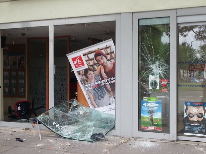 Voir l'image sur Twitter