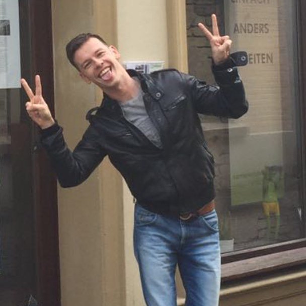 malemodelgroup's tweet photo. Laugh everyday at least once! #laughing #smile #positivevibes #happy #fun #cool #gay #instagay #gayboy #top #boynex… https://t.co/PAYjHjLRe3