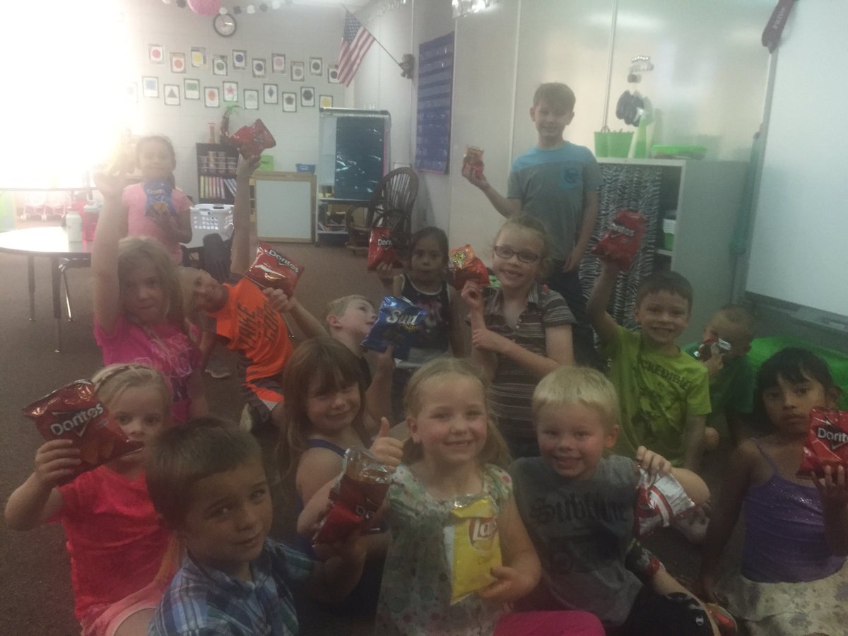 LinzkMrs's tweet image. Afternoon camping snack!!! @CSEROCORI #cse2028 #csestrong