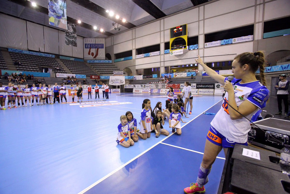 xavolei's tweet photo. Crònica del @BMGranollers-@BMRemudas publicada a @EL9NOU_VOr: https://t.co/TtS3c9Loue #esportdelvo #DHF #Granollers https://t.co/k3YfqeSpz8