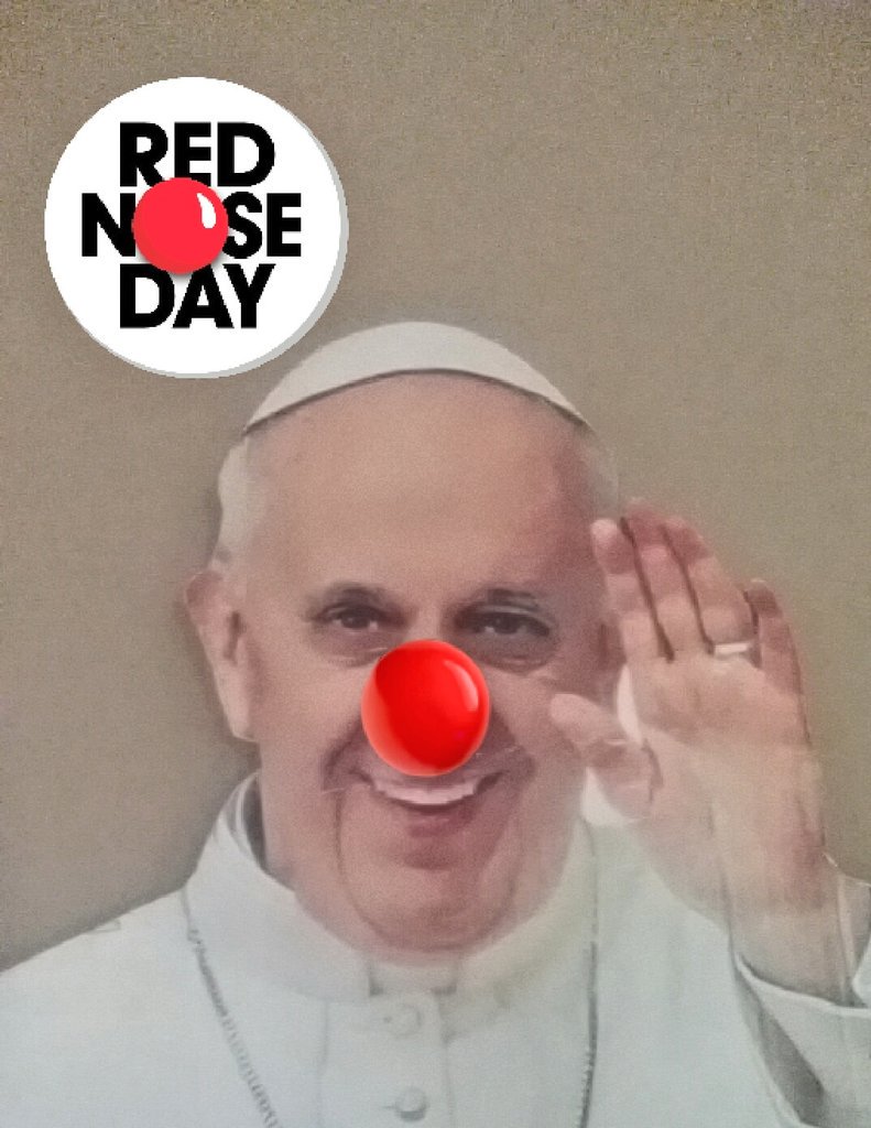 PopUpPope's tweet photo. #PopUpPope getting into the #RedNoseDay spirit with @Snapchat's filter. https://t.co/E34CGYOtT3