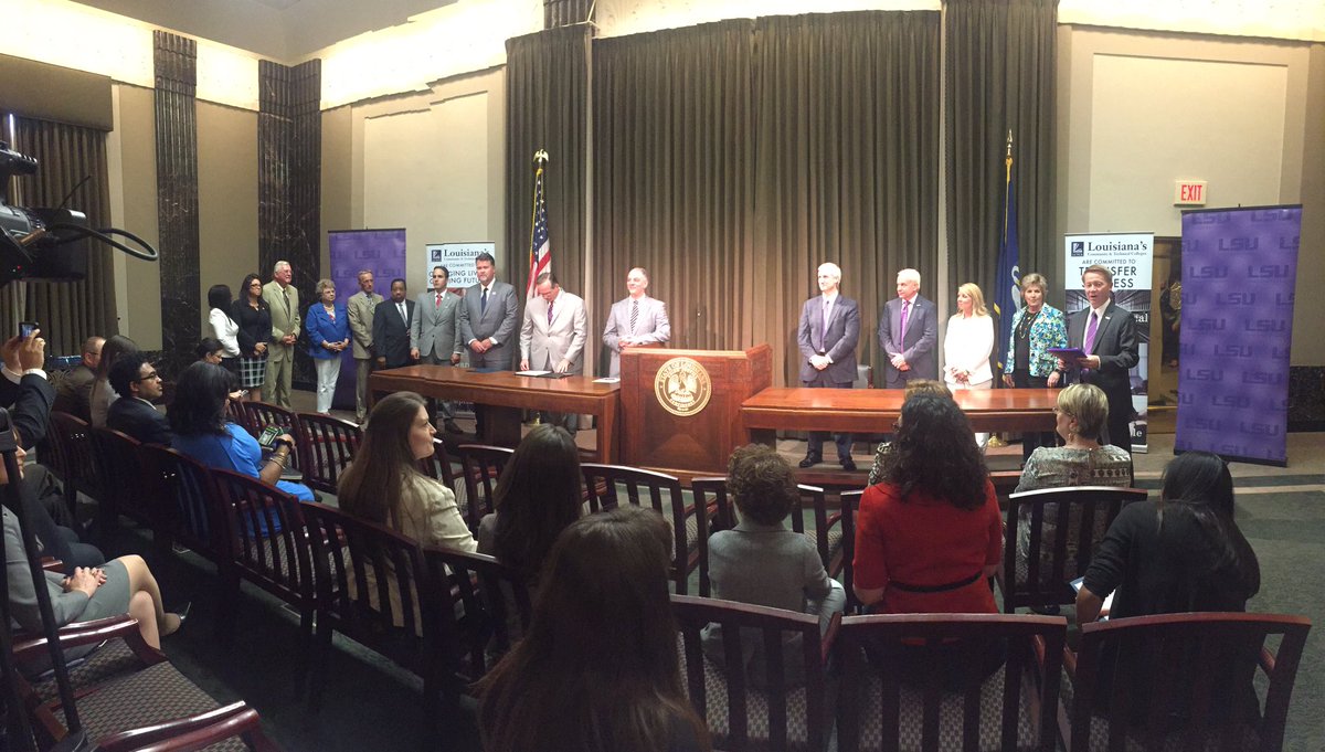 golctc's tweet image. #LCTCS &amp;amp; #LSU Honors Promise Scholarship and transfer agreement seeks to remove economic obstacles. #TransferPromise
