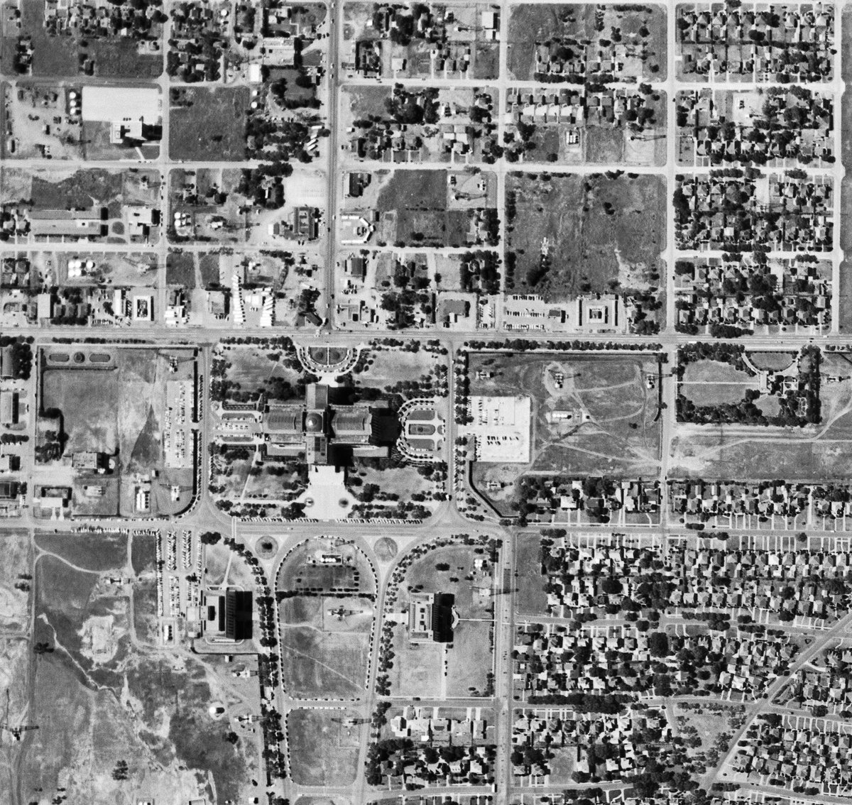 shanehamp's tweet photo. In honor of ongoing madness at 23rd&amp;Lincoln, here's the Capitol in 1954 before being surrounded by highways, parking https://t.co/05vf8yxpok