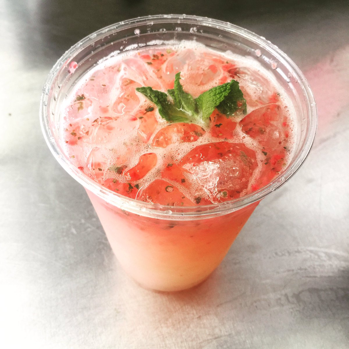 Luscious Bakery tweet media