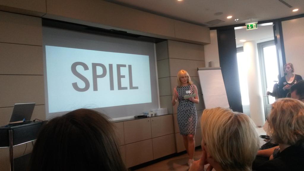 _CoachCandy's tweet photo. "Spielt Euer Spiel." #getempowered mit @FIELFALT und @MentorMe_Berlin https://t.co/YagHVW6tTd