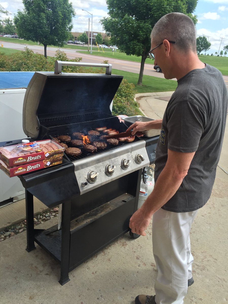 ConvergintMdwst's tweet photo. Yesterday was Convergint's 15th anniversary! We celebrated with some cake and grilling! https://t.co/9jqQ6bf4Bm