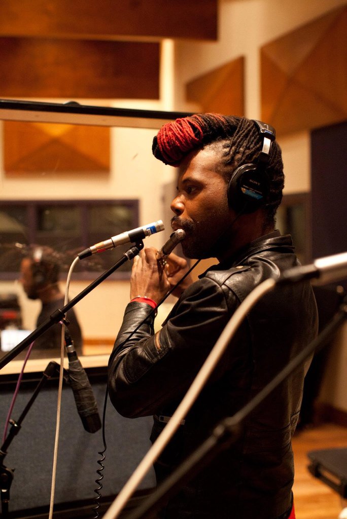 hryksmz's tweet image. Casey Benjaminは ホント洒落おつ。
ヘアスタイルもナイス。

エクスペリメントもまた初期の面子で見たい。

#CaseyBenjamin 
#RobertGlasperExperiment