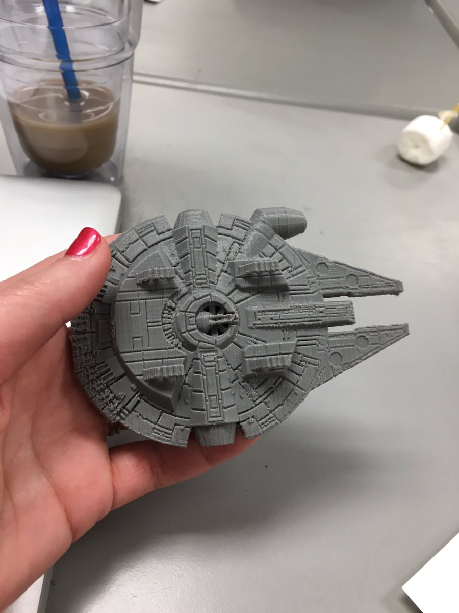 swartz_c's tweet image. Learning about Makerspaces and 3D printing from Melanie Massey.  #OPSEdTech #SummerConference2016