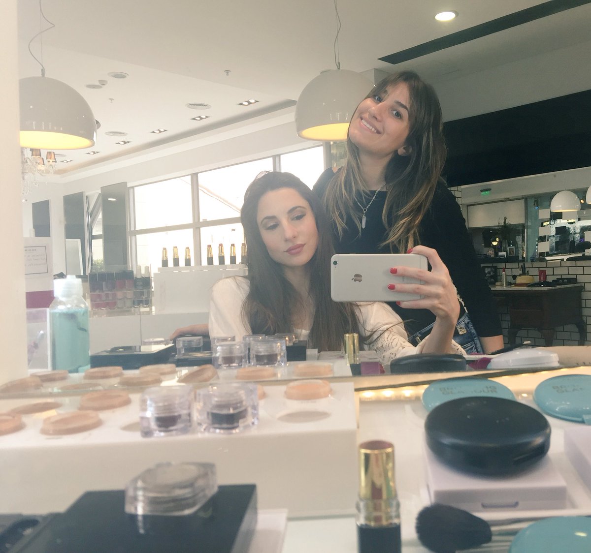 magdalenabravi tweet picture