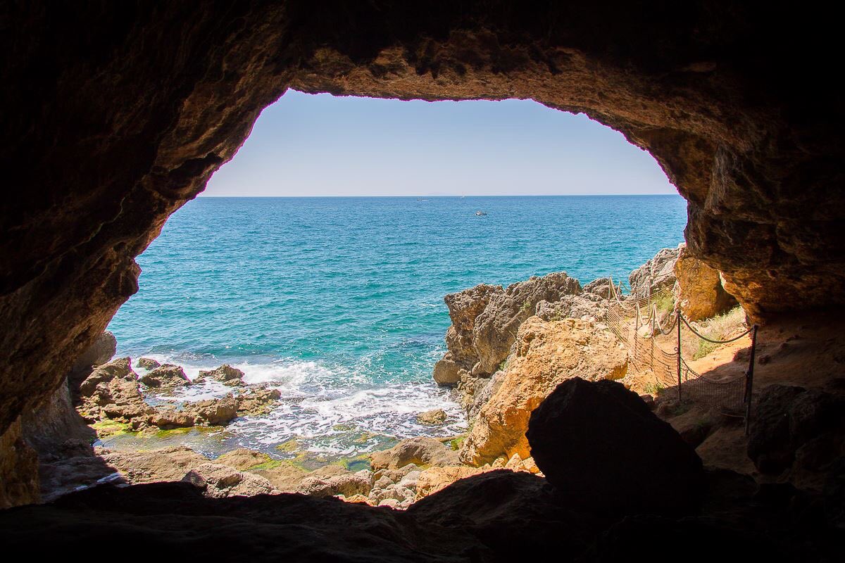 Voglia di #mare #estate #vacanze. San Felice Circeo, la Grotta delle Capre. #SanFeliceCirceo #Sabaudia #Grotta