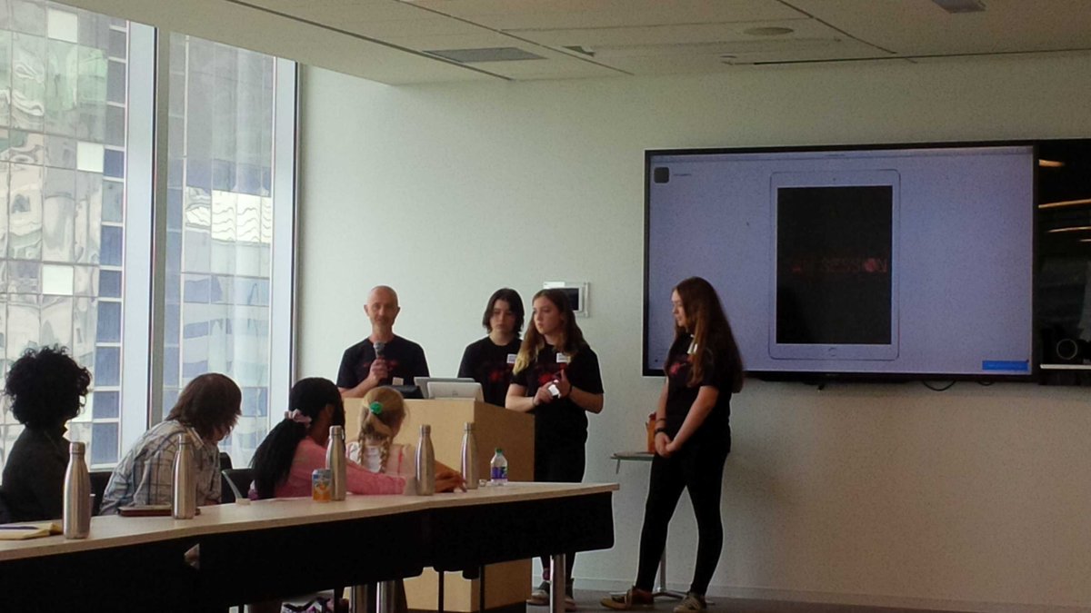 tdsb_helen's tweet image. Mr. Vescarelli  @CliffsideP_TDSB appreciates amazing journey &amp;amp; commends his Ss for incredible efforts #msicedapphack