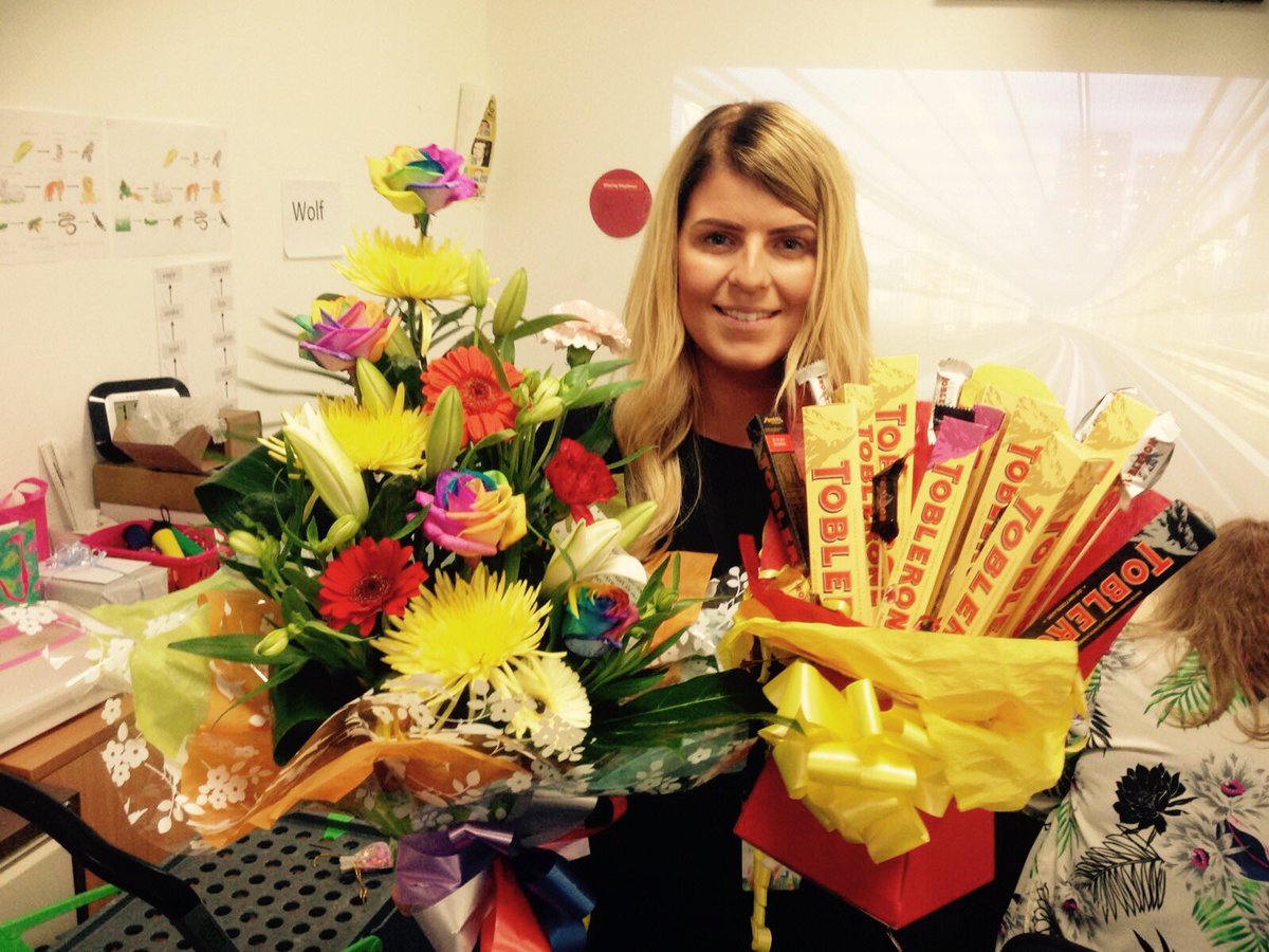 Y6WCPS's tweet photo. Thankyou SO much for all the special gifts! Will treasure them forever ❤️ @LouiseThorpe7 #thebest ⭐️ https://t.co/JcF1gVPLqo
