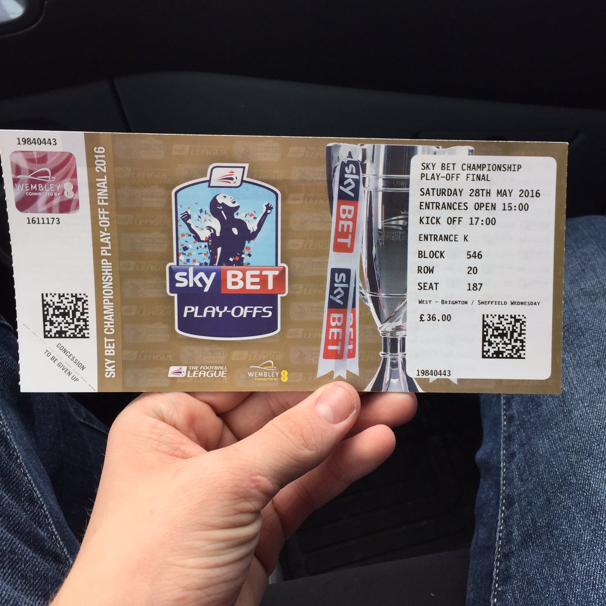 LiamCotton's tweet photo. Only gone an got them!!! WAWAW 🔵⚪️🔵⚪️🔵 @alexandergamban https://t.co/uweRsdtQJW