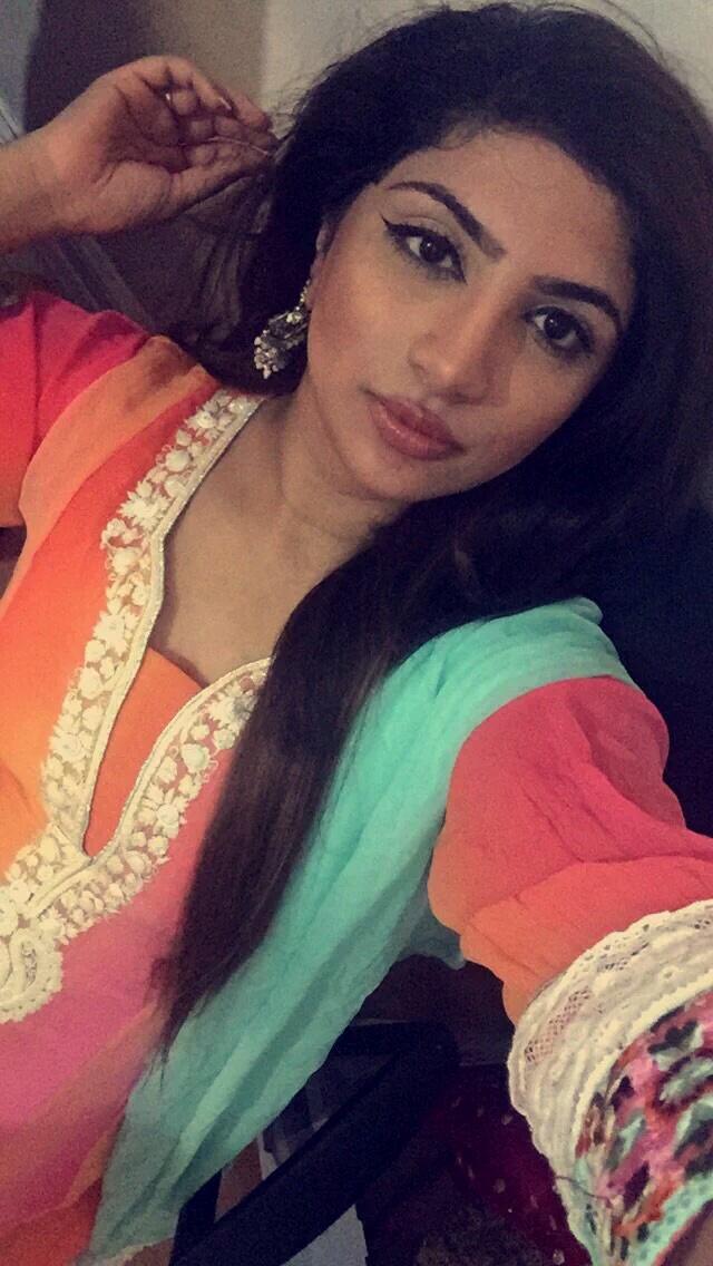 swittypoo's tweet photo. Ethnic Beau... Want her to show her boobies??? https://t.co/wktI2ThwIU