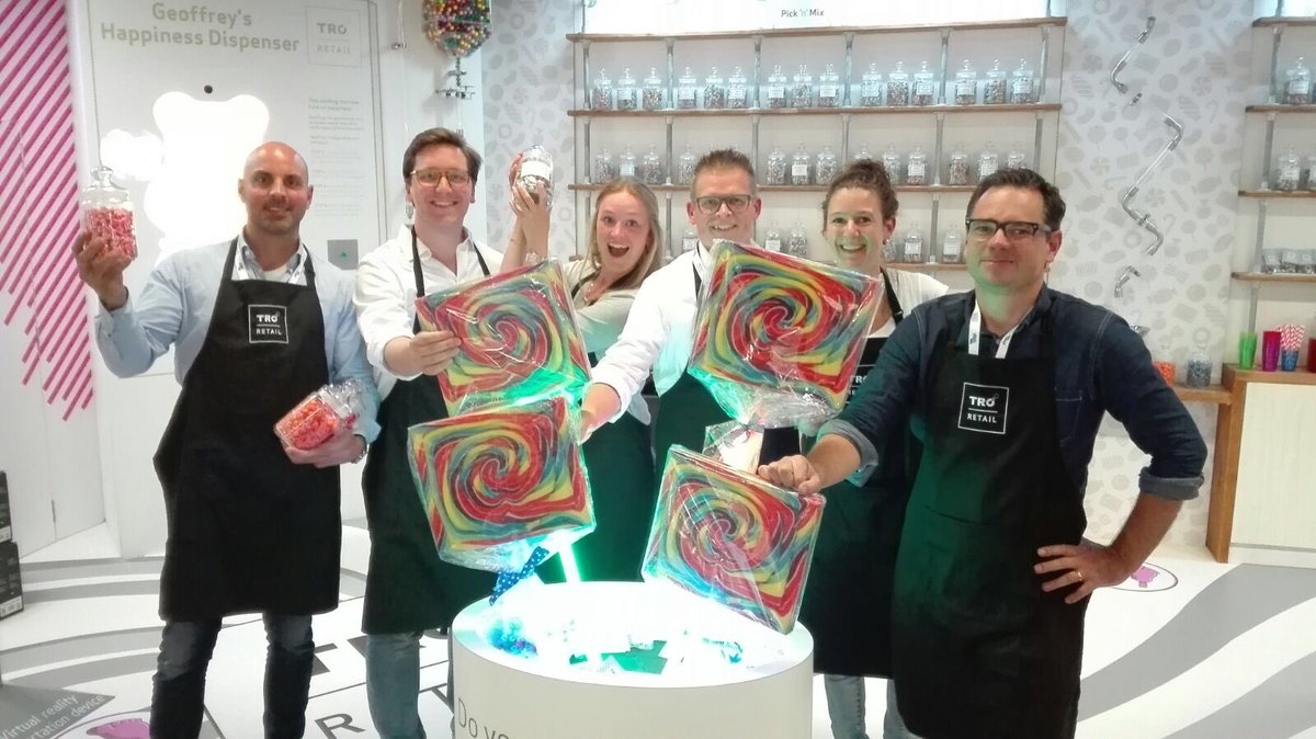 jeroen1975's tweet photo. Bedankt bezoekers vd #TRORetail stand. Wij vonden het leuk iedereen te mogen inspireren #TROInAction @retaileventnl https://t.co/Xv4Rhe4689