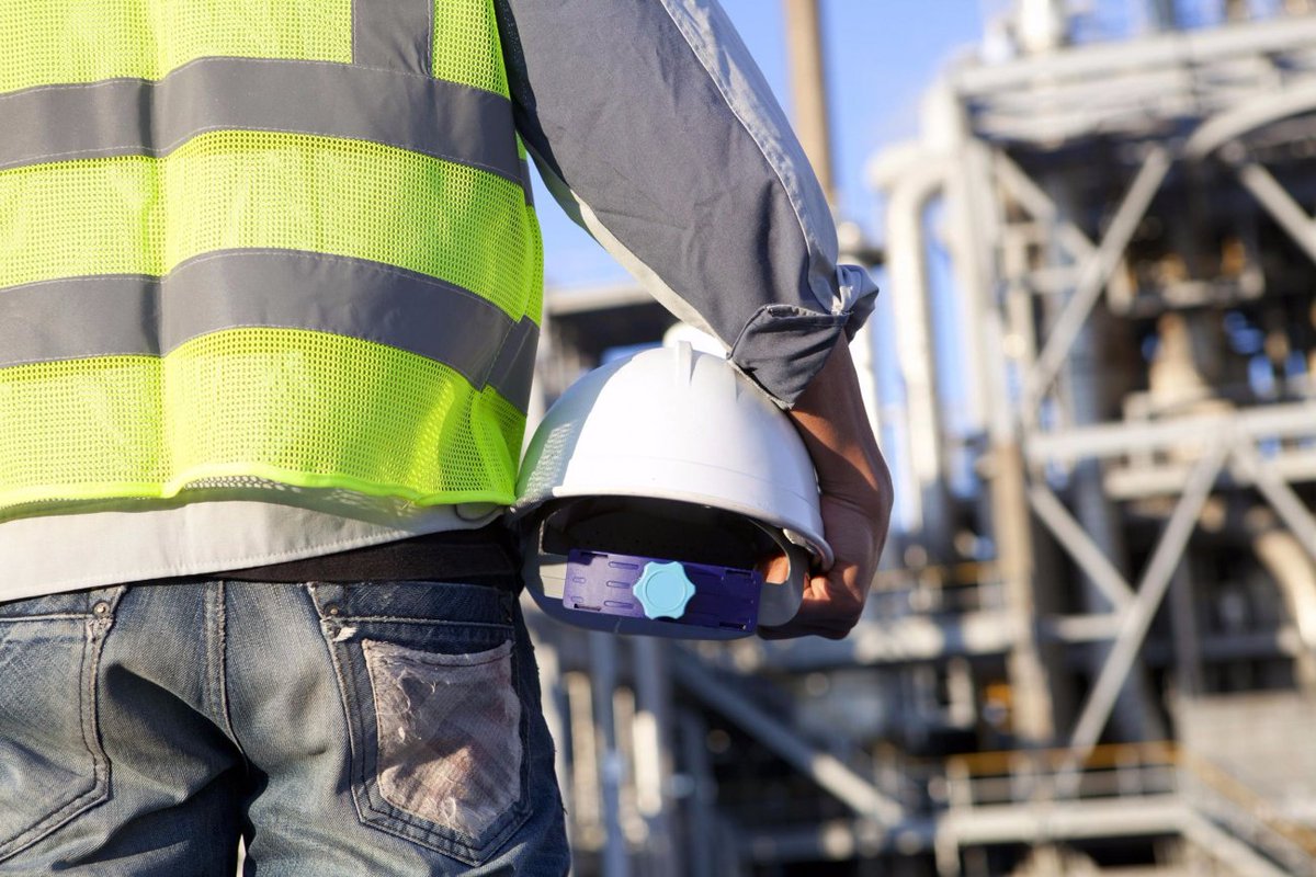 CllSocial's tweet photo. How to Start a White-Collar #Business in a Blue-Collar Industry https://t.co/Kp2kxx9D0C #Makert #Entrepreneur https://t.co/YR467ILUTW