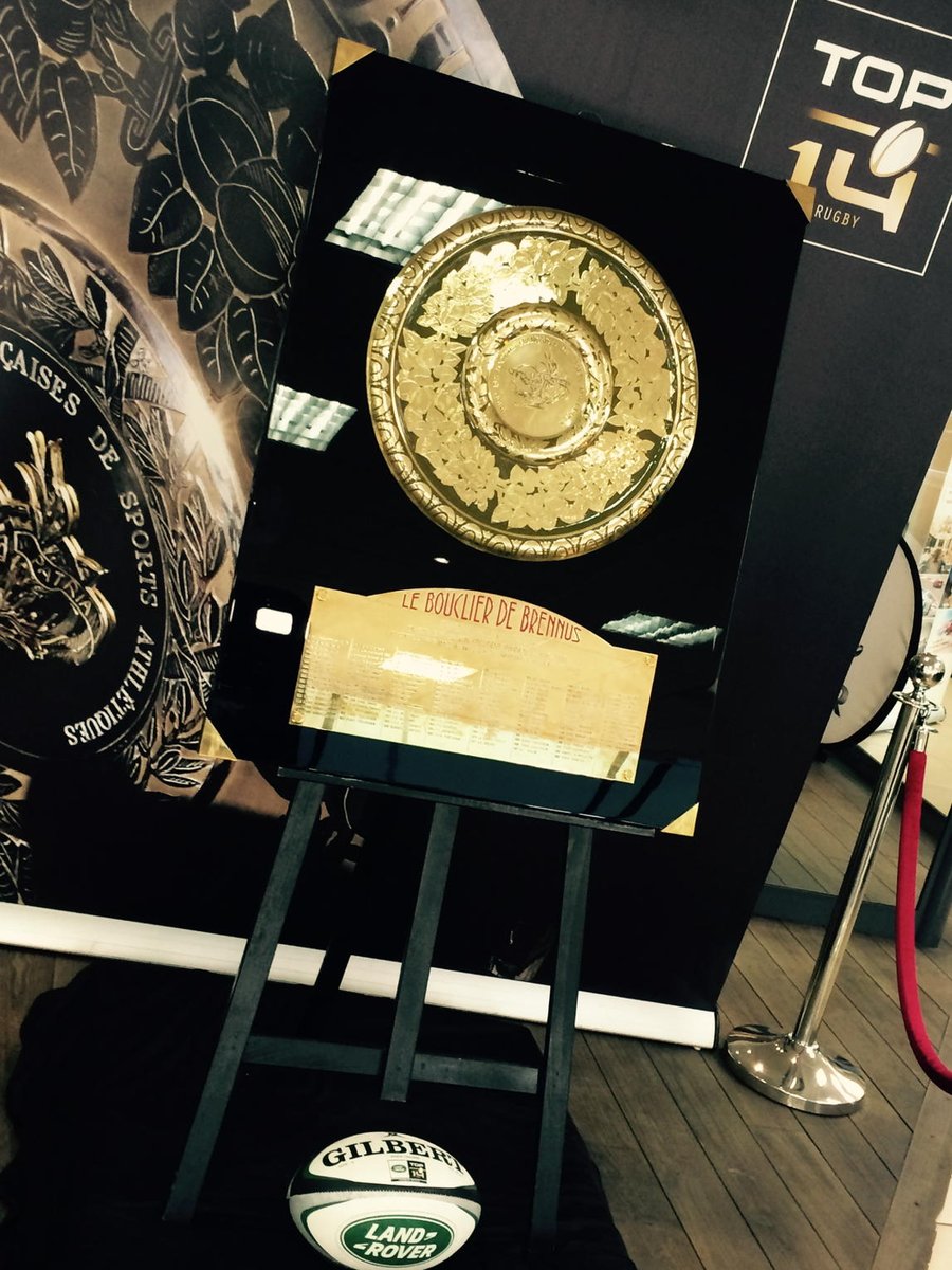 GroupeDuffort's tweet photo. Bouclier de Brennus @LandRoverOrleans ! #landrover #top14 https://t.co/v7leRuoeLp