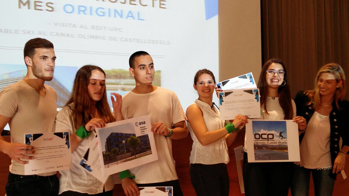 innobaix's tweet photo. V!box premi #Innolab16 a la idea més original https://t.co/jfz36w1G4B