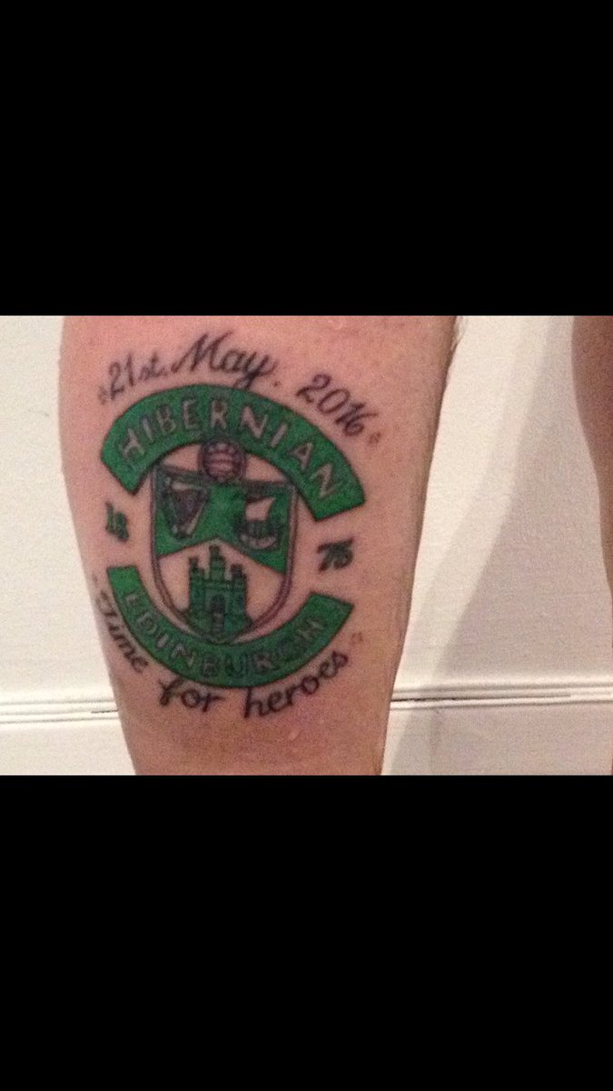 BeckyWatsonxo's tweet image. ON U GO DAD HAHAHAHAHA #timeforheros 💚💚💚💚