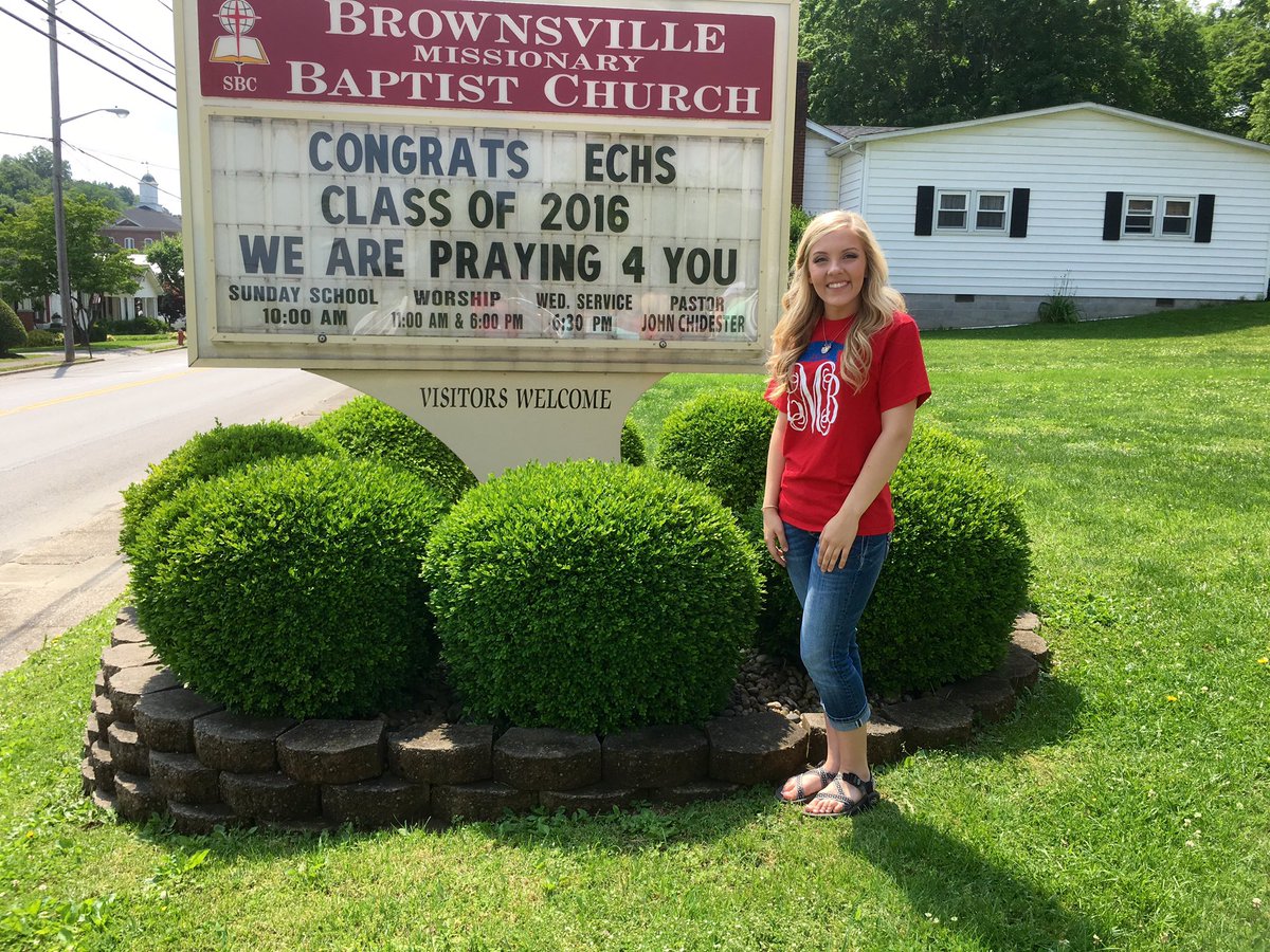 laneymeredith's tweet image. #prayedfor 🎓