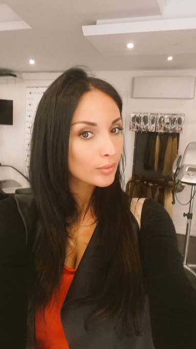 New hair cut and color ? https://t.co/8NuSB6MkdJ