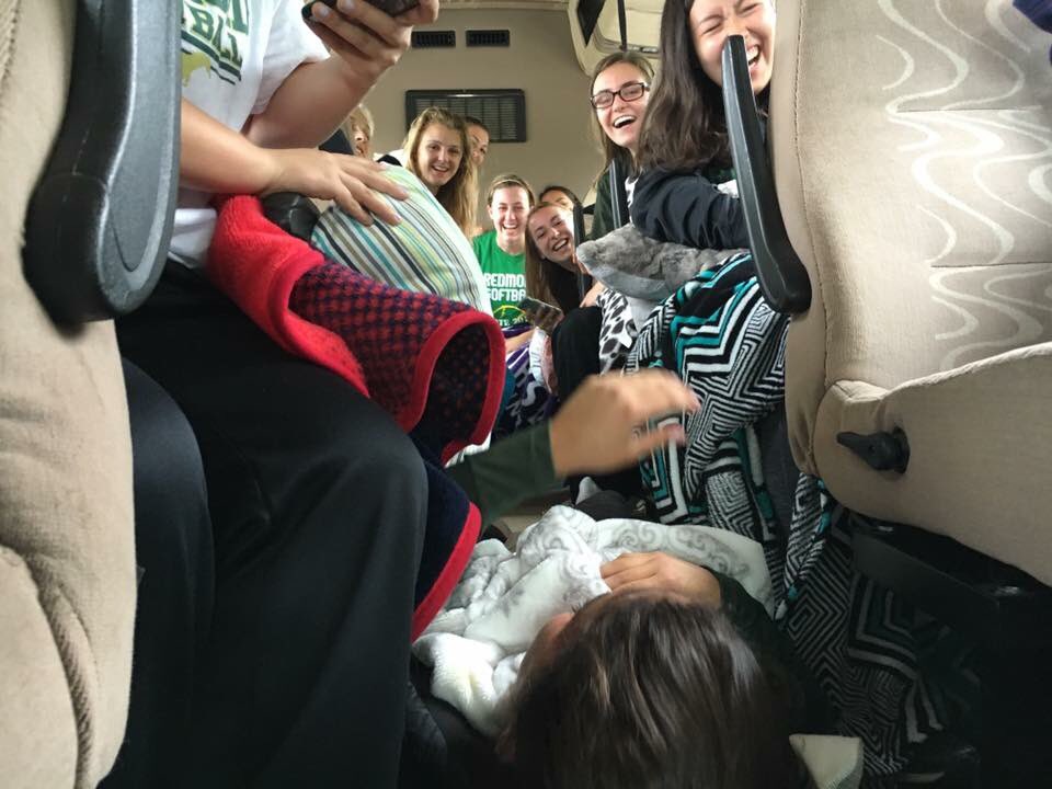 jhickswalsh11's tweet photo. @LakeWashSchools @LawyerMilloy I'm glad to see the girls keeping their spirits high despite the TERRIBLE situation https://t.co/wZheDKxeQ9