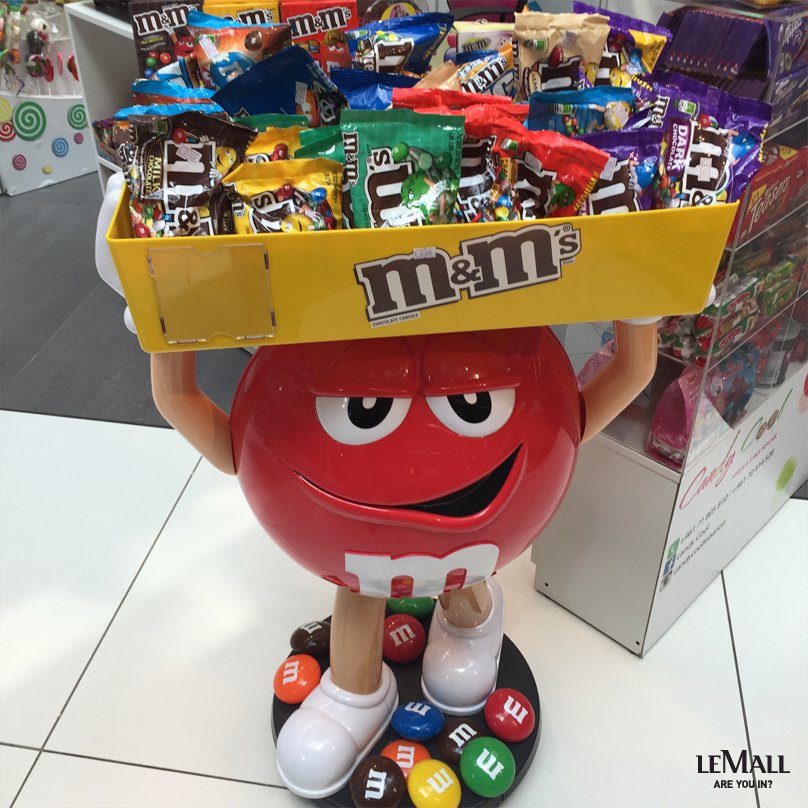 LeMall_Lb's tweet photo. We definitely are M&amp;M's lovers! Double tap if you are as well #CandyCool https://t.co/cfRgTWZALx
